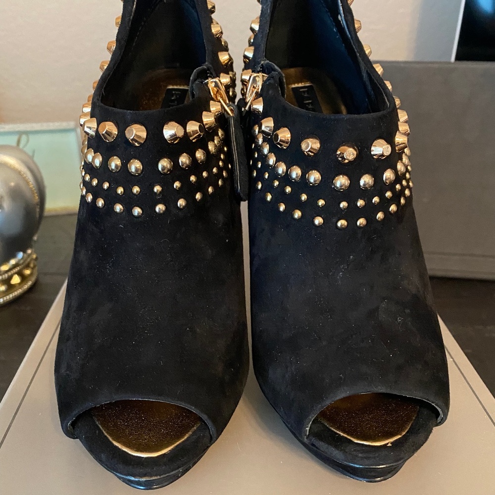 BCBG booties